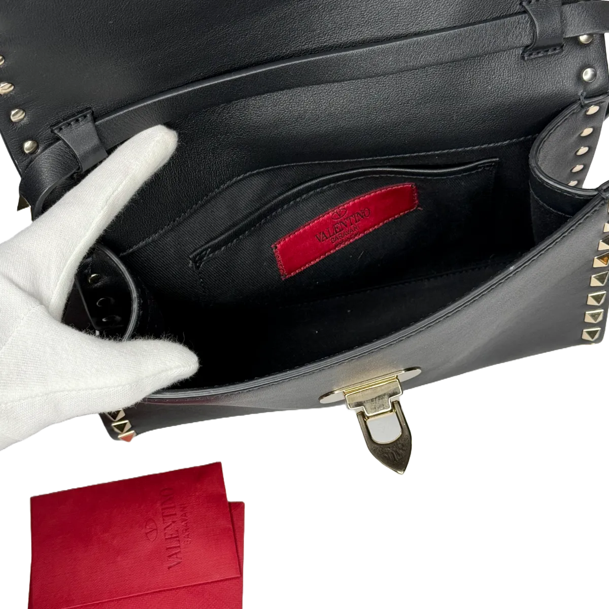 Valentino Garavani Vitello Rockstud
Black Shoulder Flap Bag