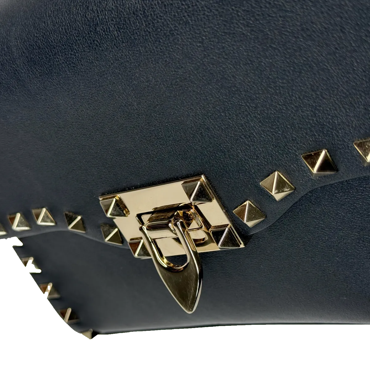 Valentino Garavani Vitello Rockstud
Black Shoulder Flap Bag