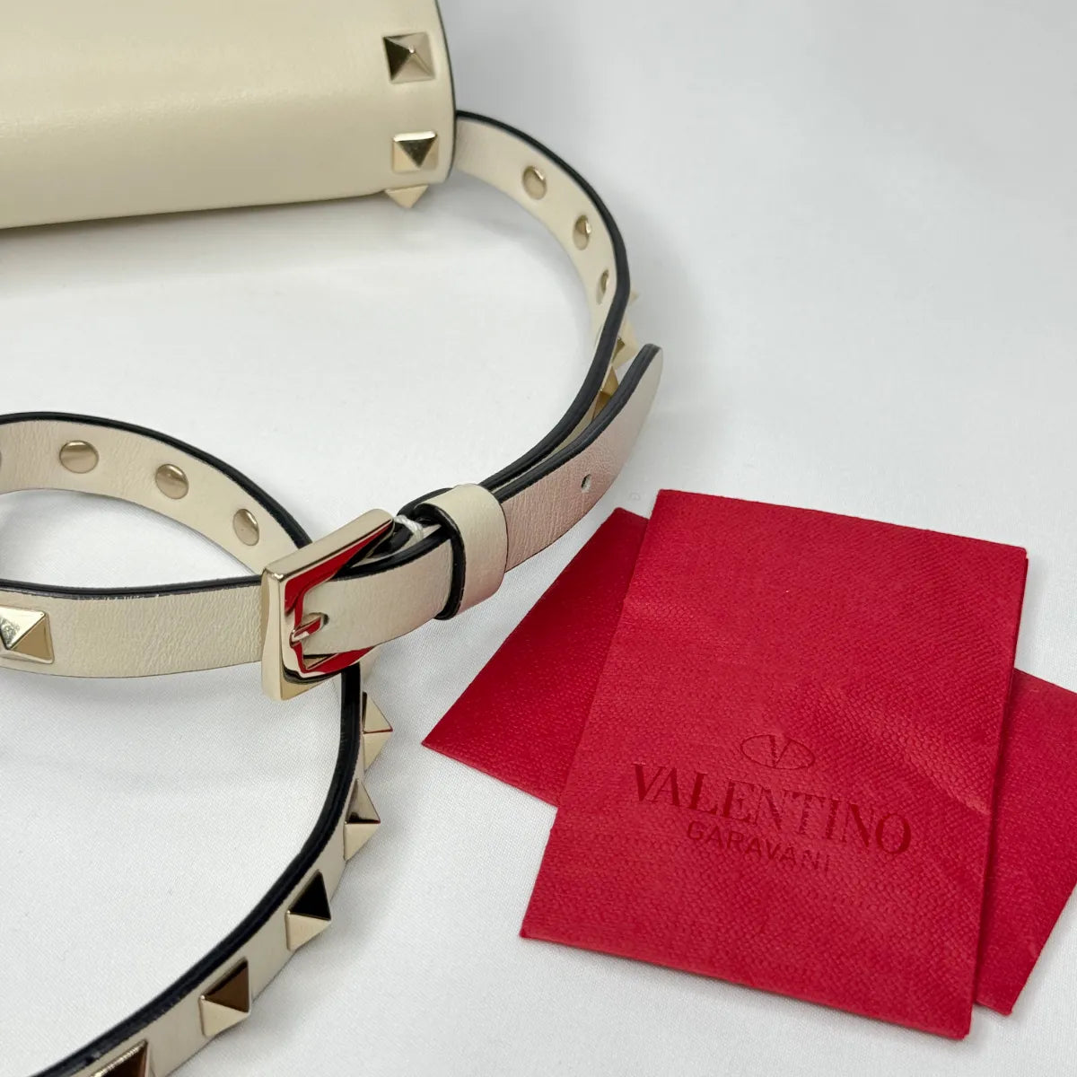 Valentino Garavani Flip Lock Vitello Rockstud Off White Shoulder Flap Bag