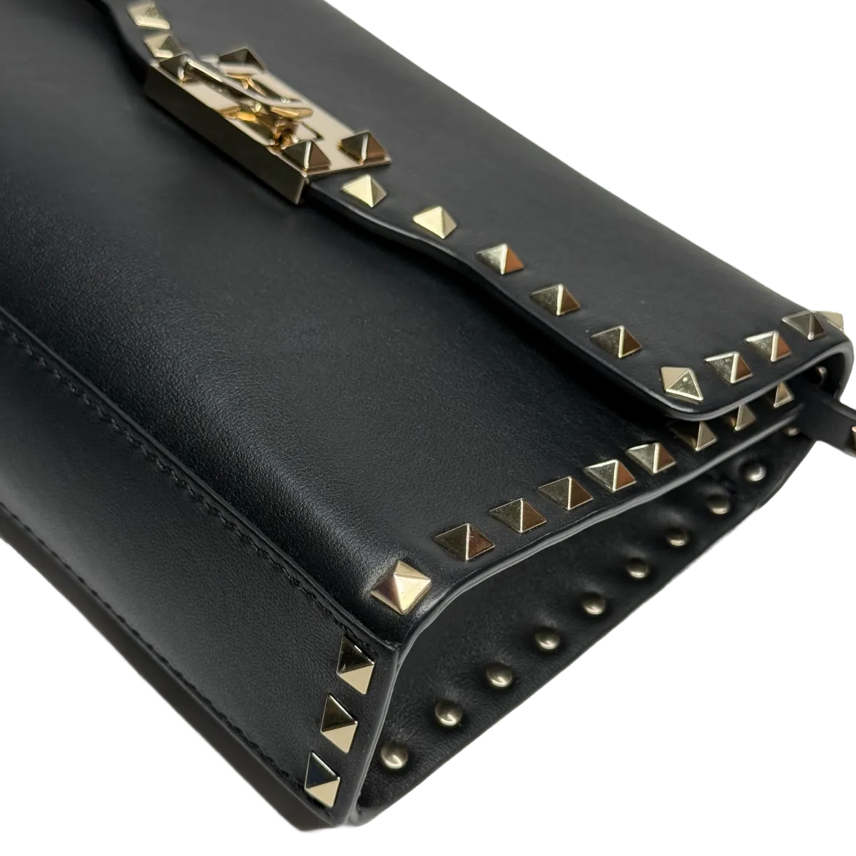 Valentino Garavani Vitello Rockstud
Black Shoulder Flap Bag